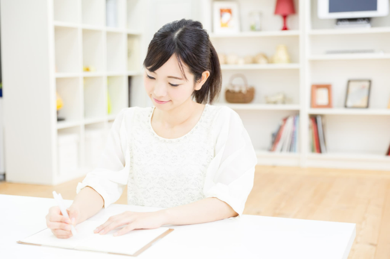 勉強する人